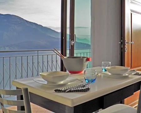 Apartamento Lori Domaso